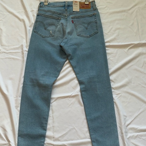 Levi’s Wedgie Skinny Jeans Light Wash Distressed (W28 / 6) - Picture 2 of 5
